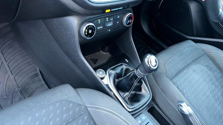 Ford Fiesta 1.1 Zetec 3dr Petrol Hatchback